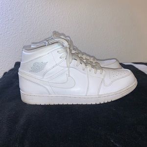 Air Jordan 1 Mid